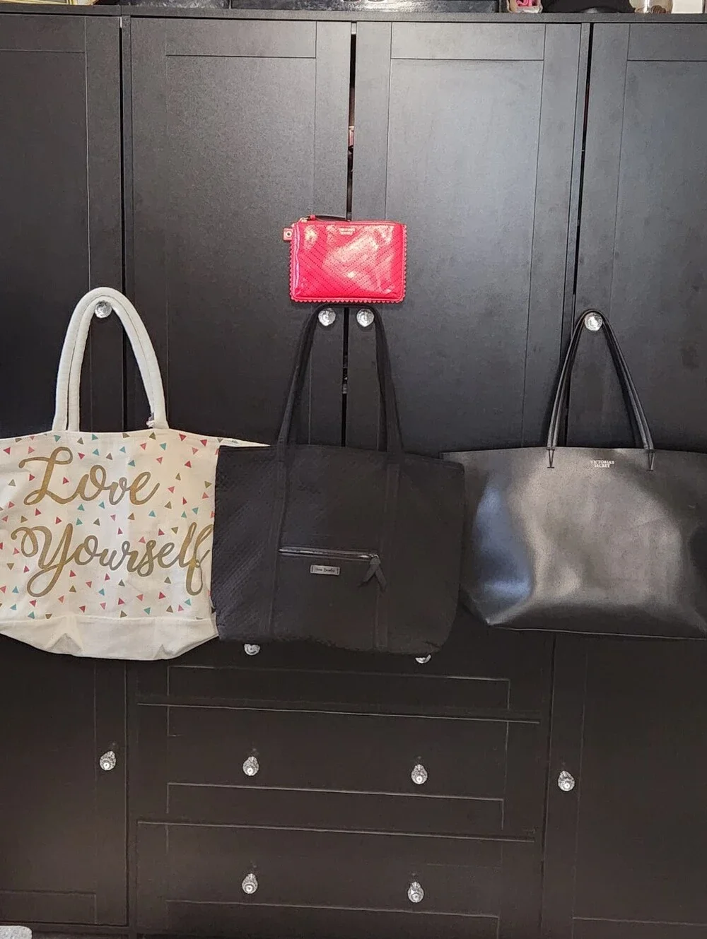 3 Totes Totally + VS Wristlet Bundle. MSRP $264. Large Totes. - Picture 3 of 7